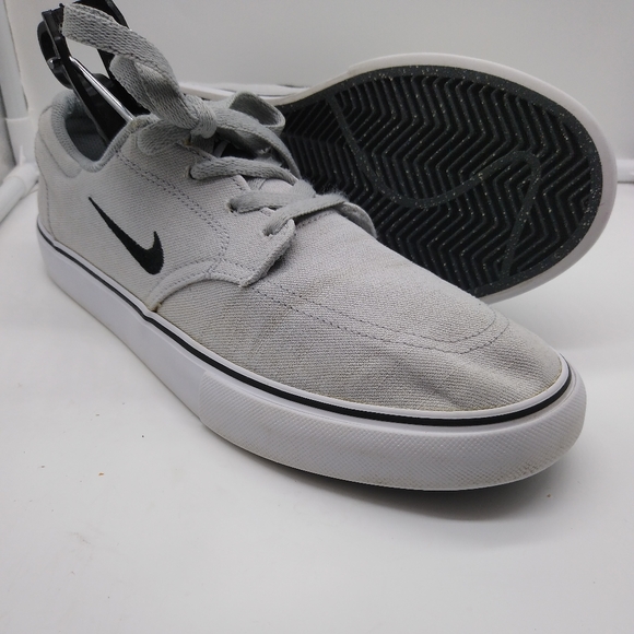 nike sb clutch grey